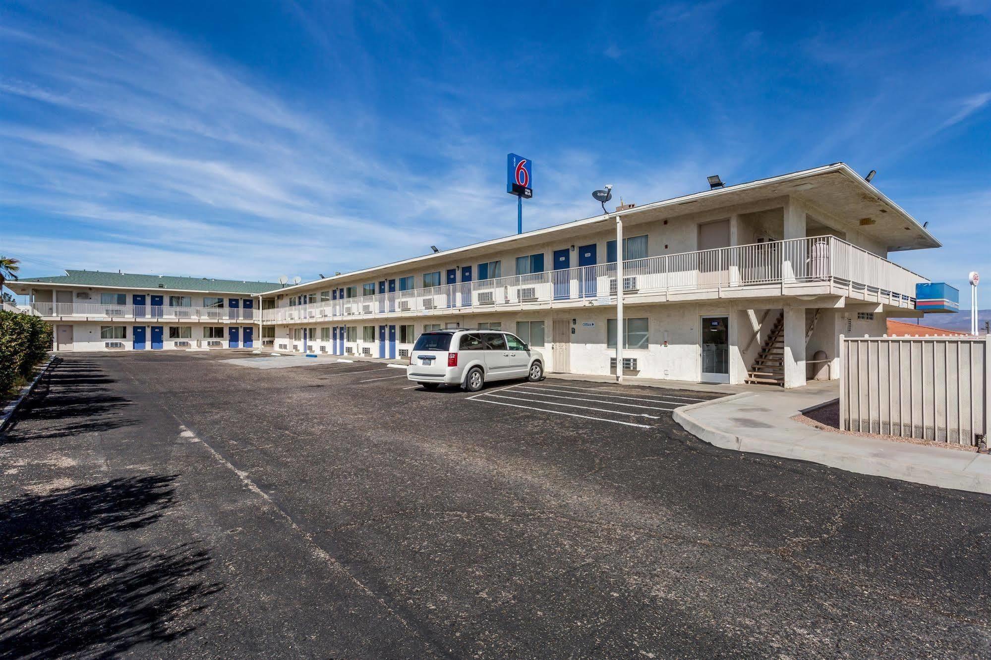 Motel 6-Needles, Ca Экстерьер фото
