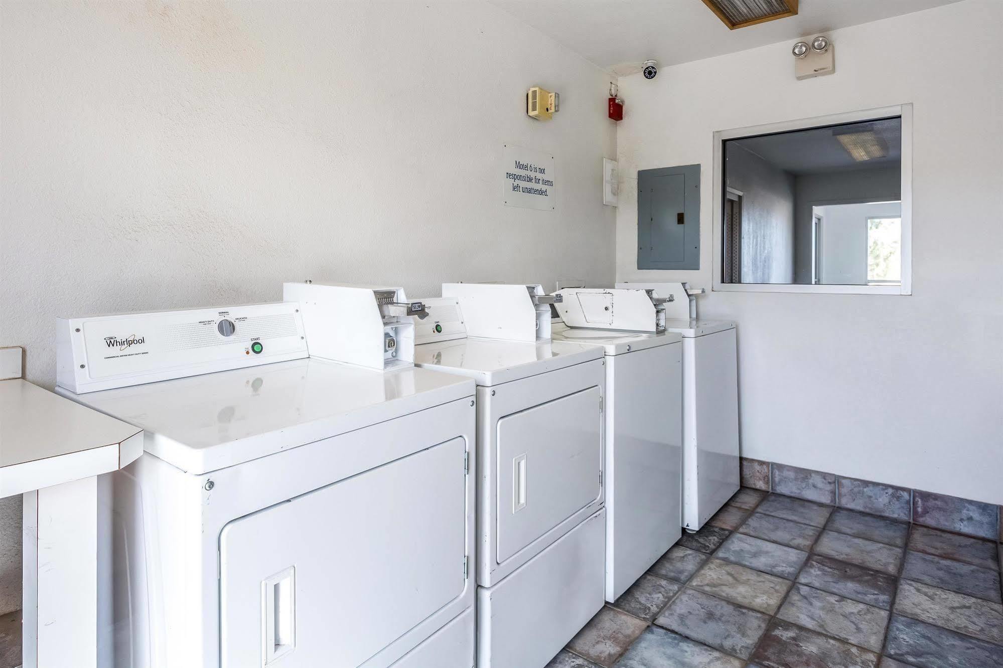 Motel 6-Needles, Ca Экстерьер фото